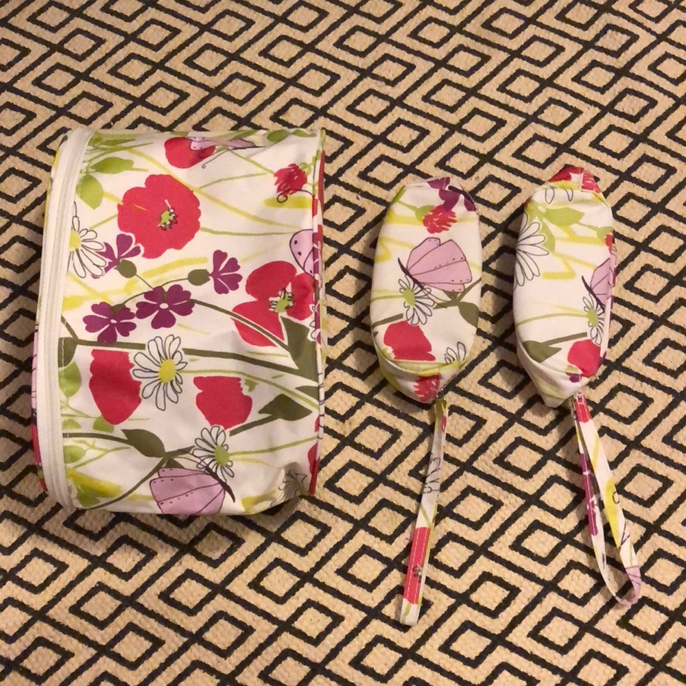 NEW Clinique Makeup bags (1 bag, 2 wristlets)